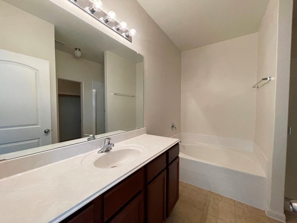 408 Farmer Ln Property Photo 17