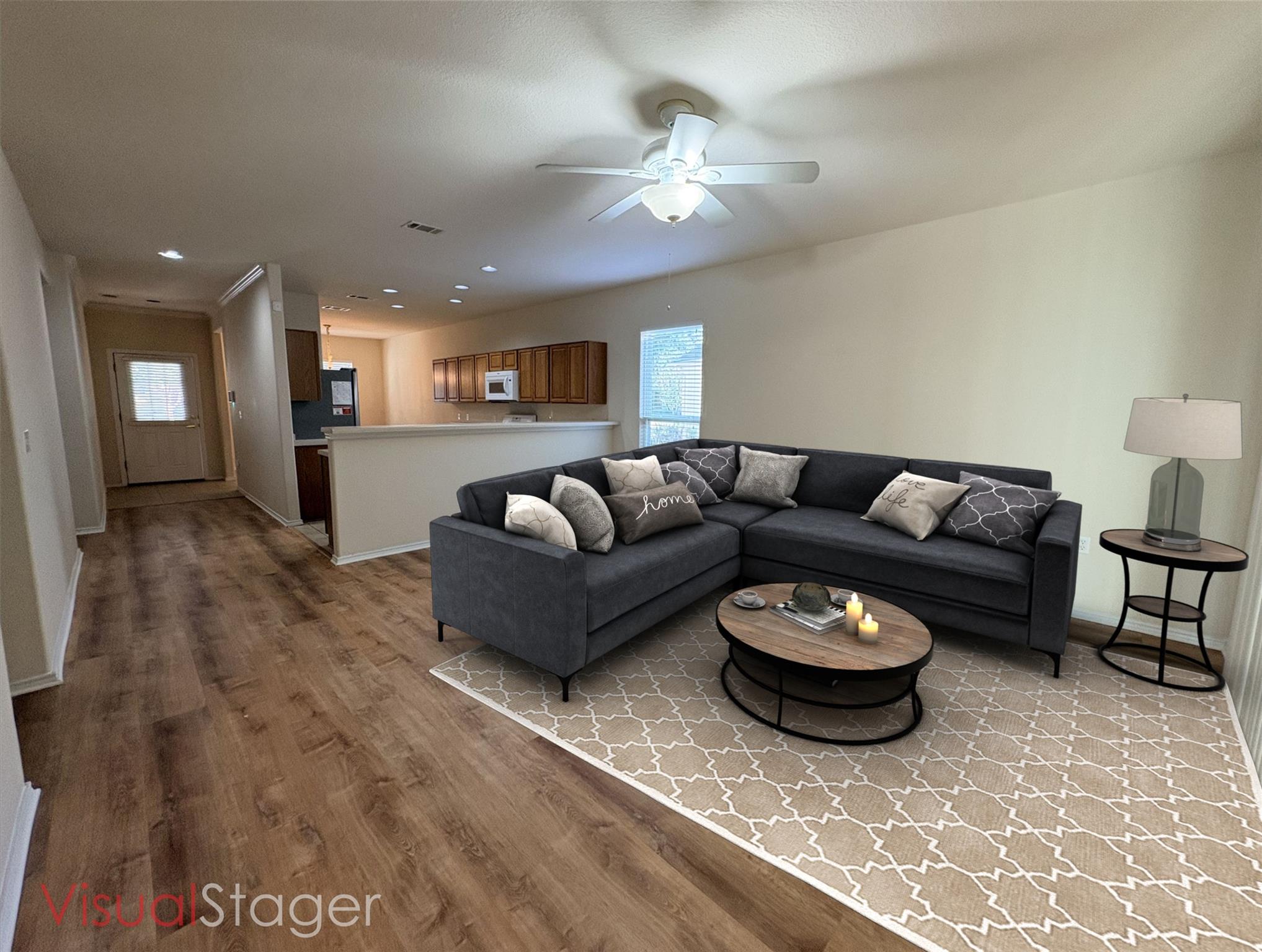318 Crockett Loop Property Photo 4
