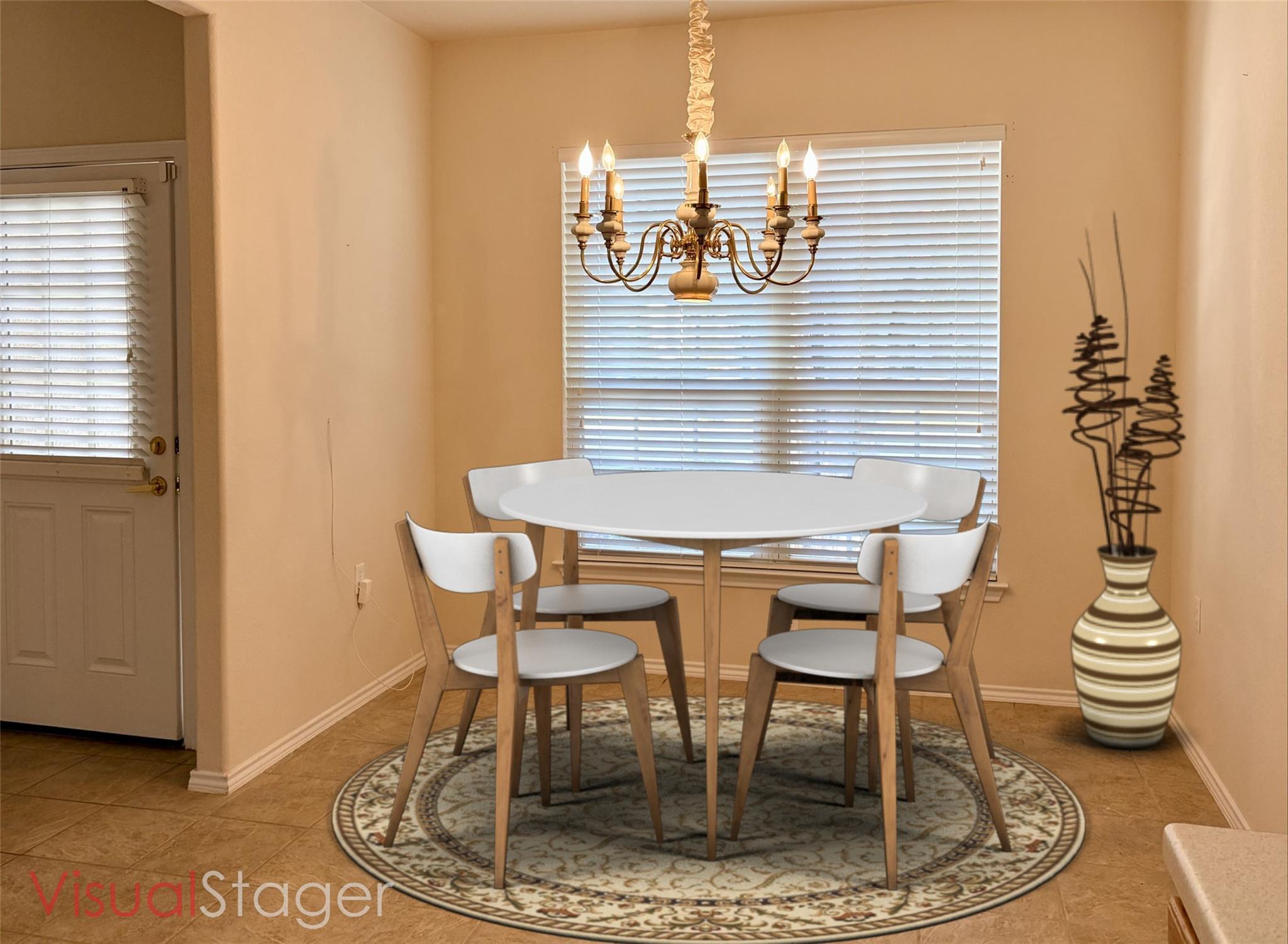 318 Crockett Loop Property Photo 8