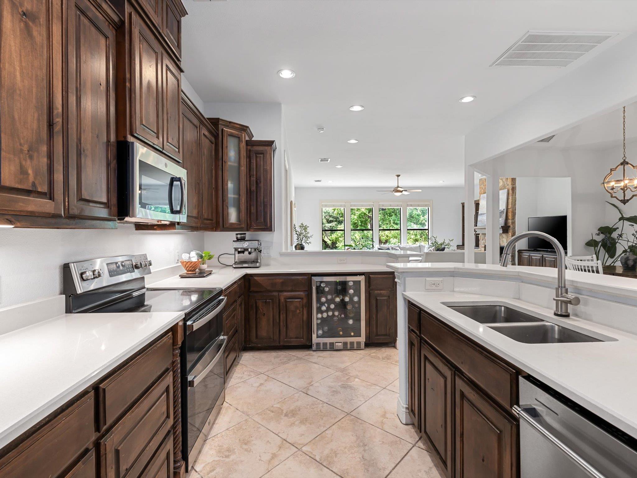 17 Chandon Ln Property Photo 6