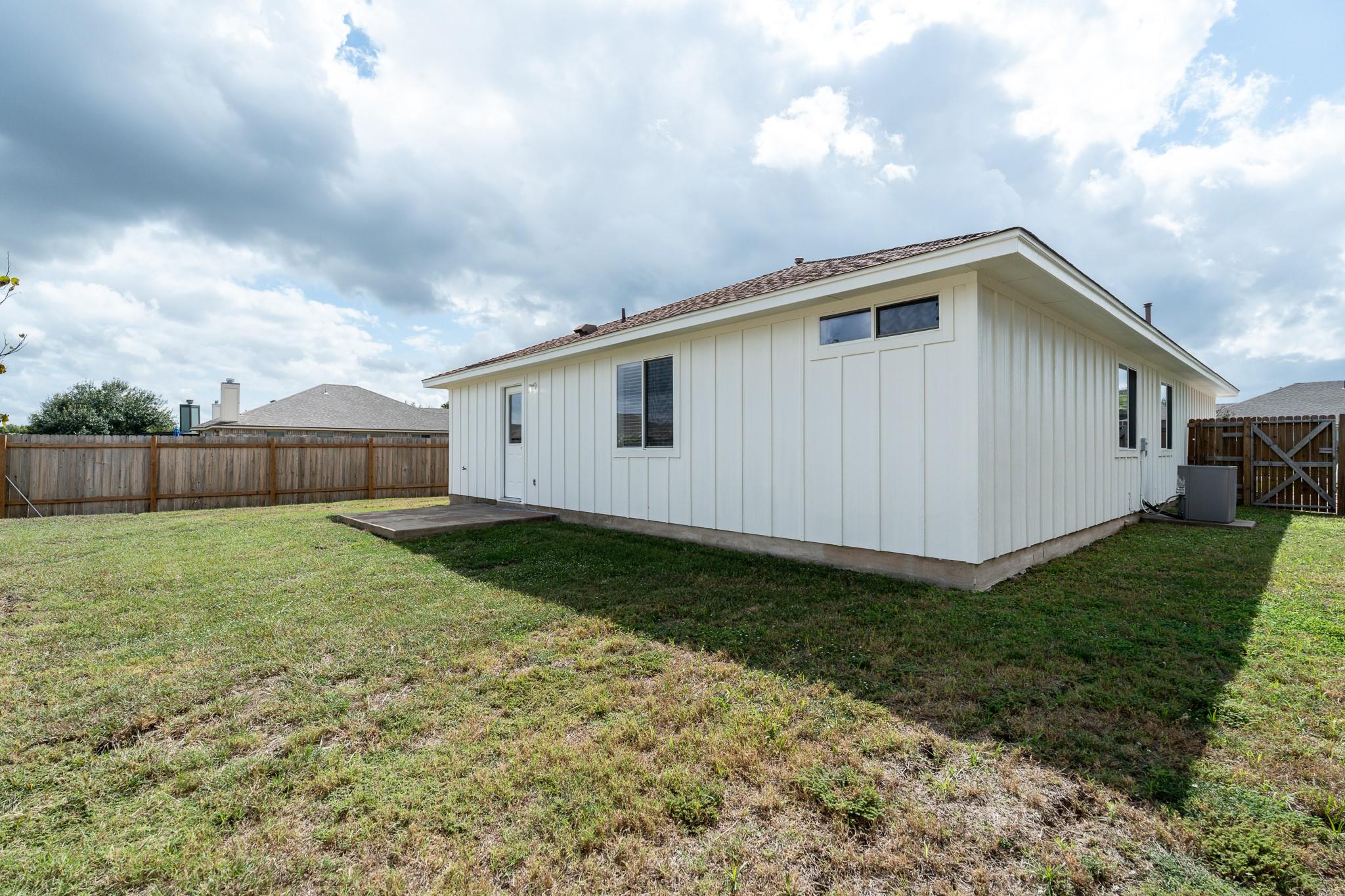 500 Mitchell Dr Property Photo 13