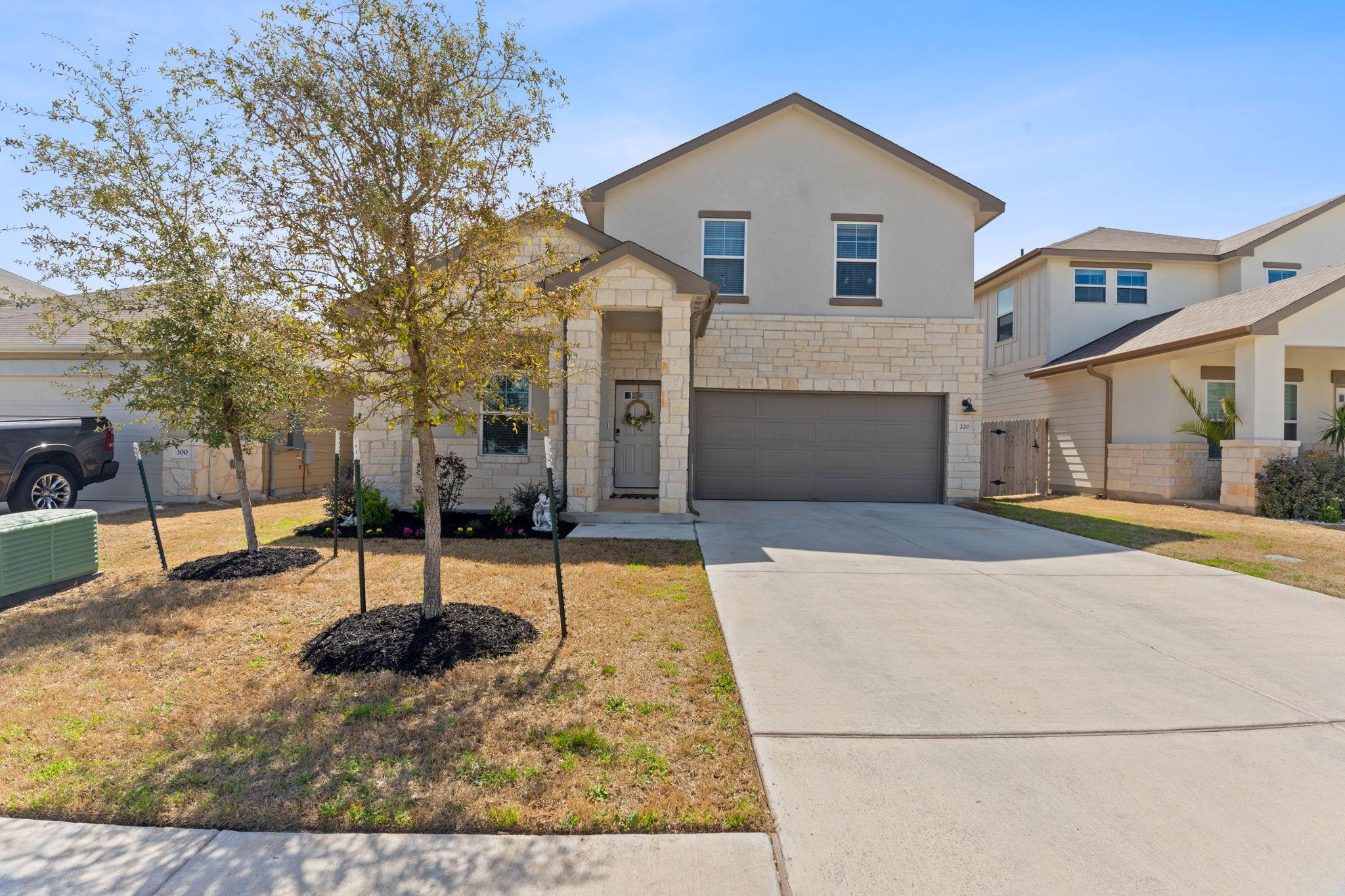 220 Sun Grove Trl Property Photo
