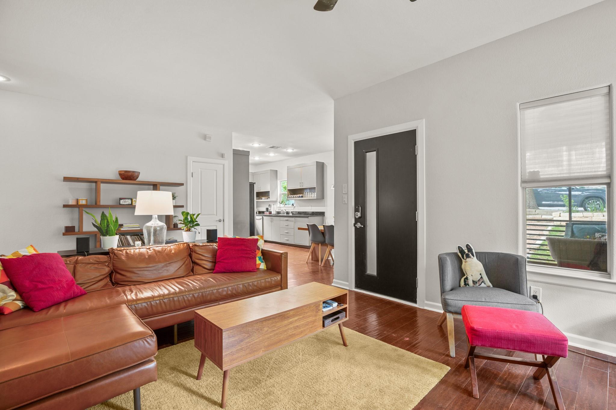 2111 E 8th St Property Photo 13