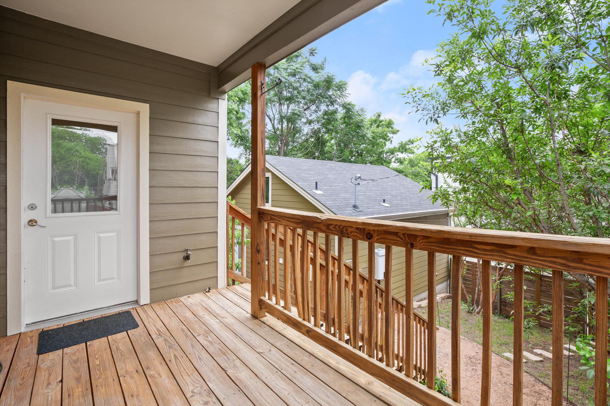 2111 E 8th St Property Photo 23