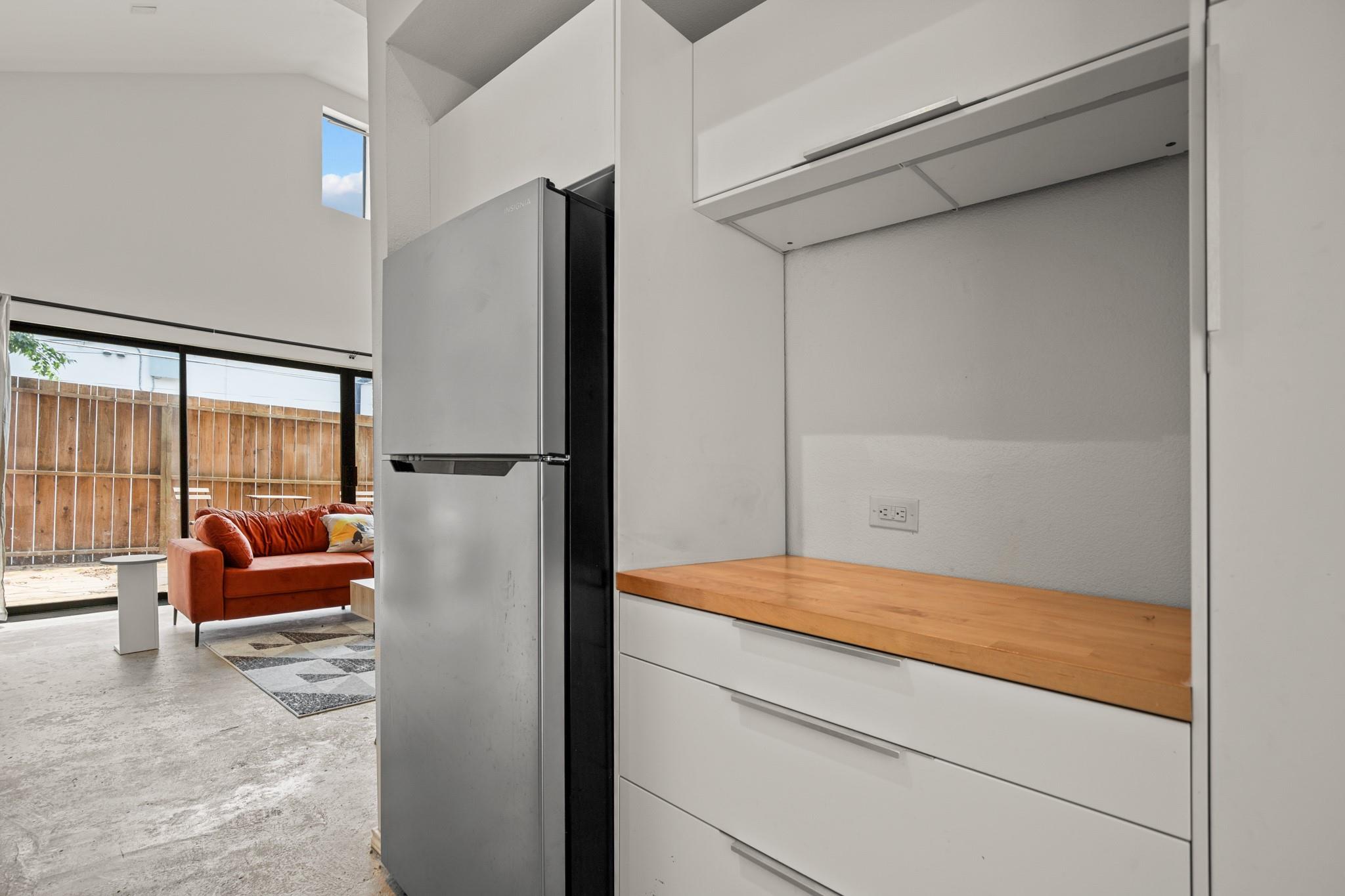 2111 E 8th St Property Photo 32