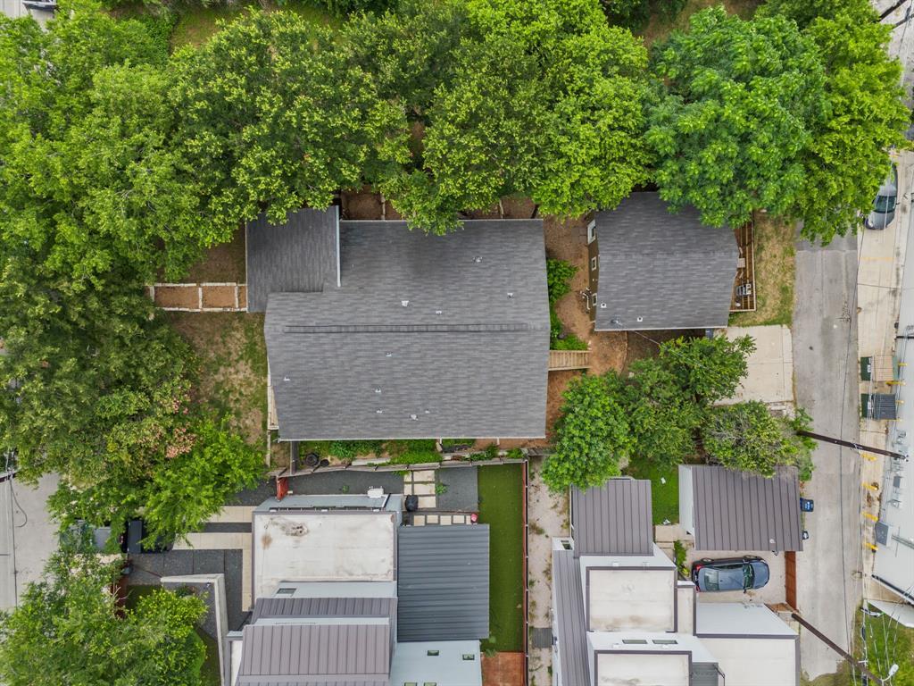 2111 E 8th St Property Photo 37