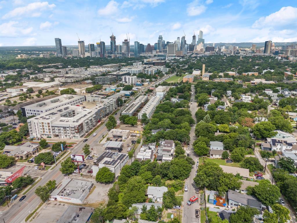 2111 E 8th St Property Photo 40