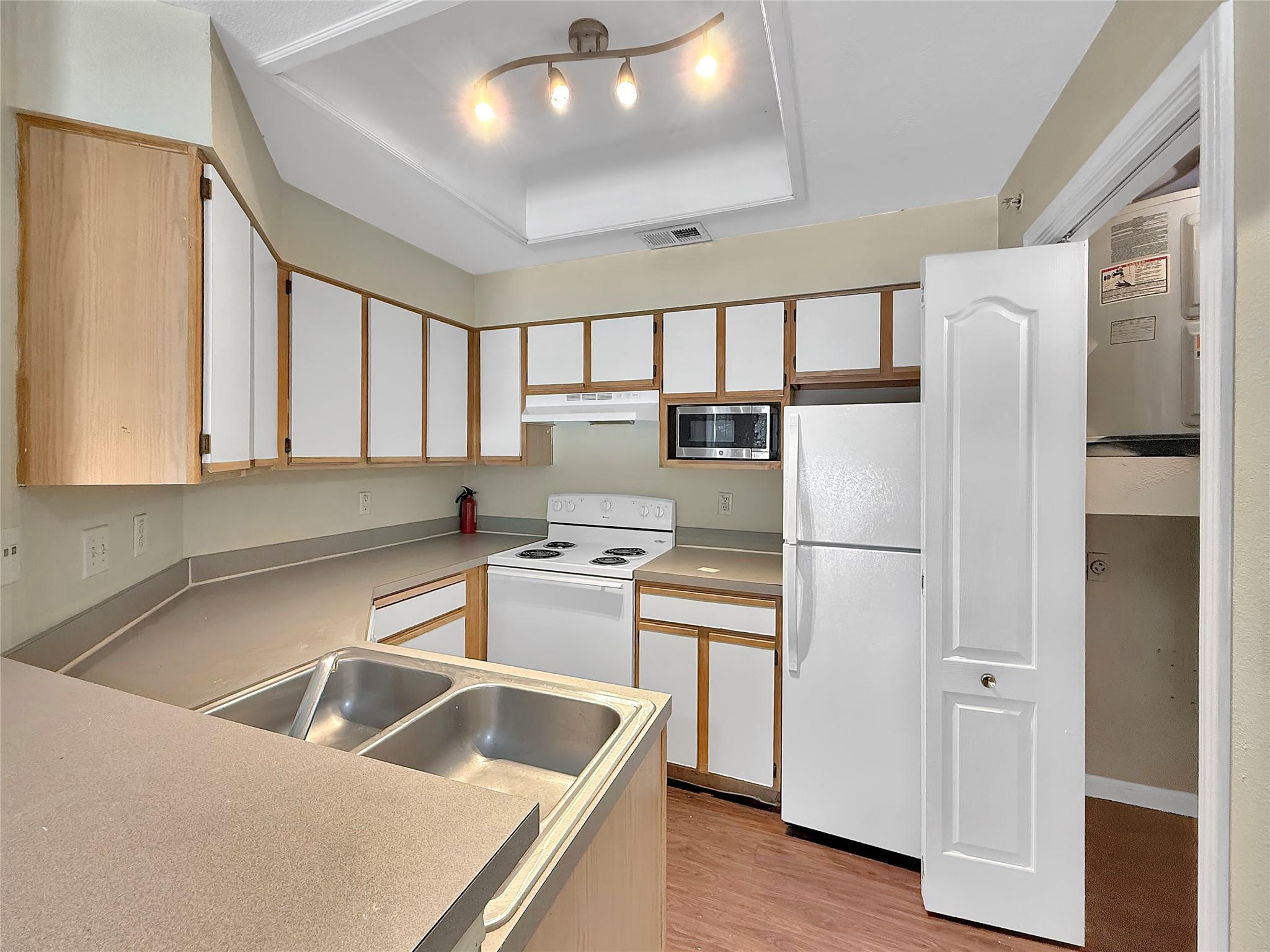 6000 Shepherd Mountain Cv #1020 Property Photo 4