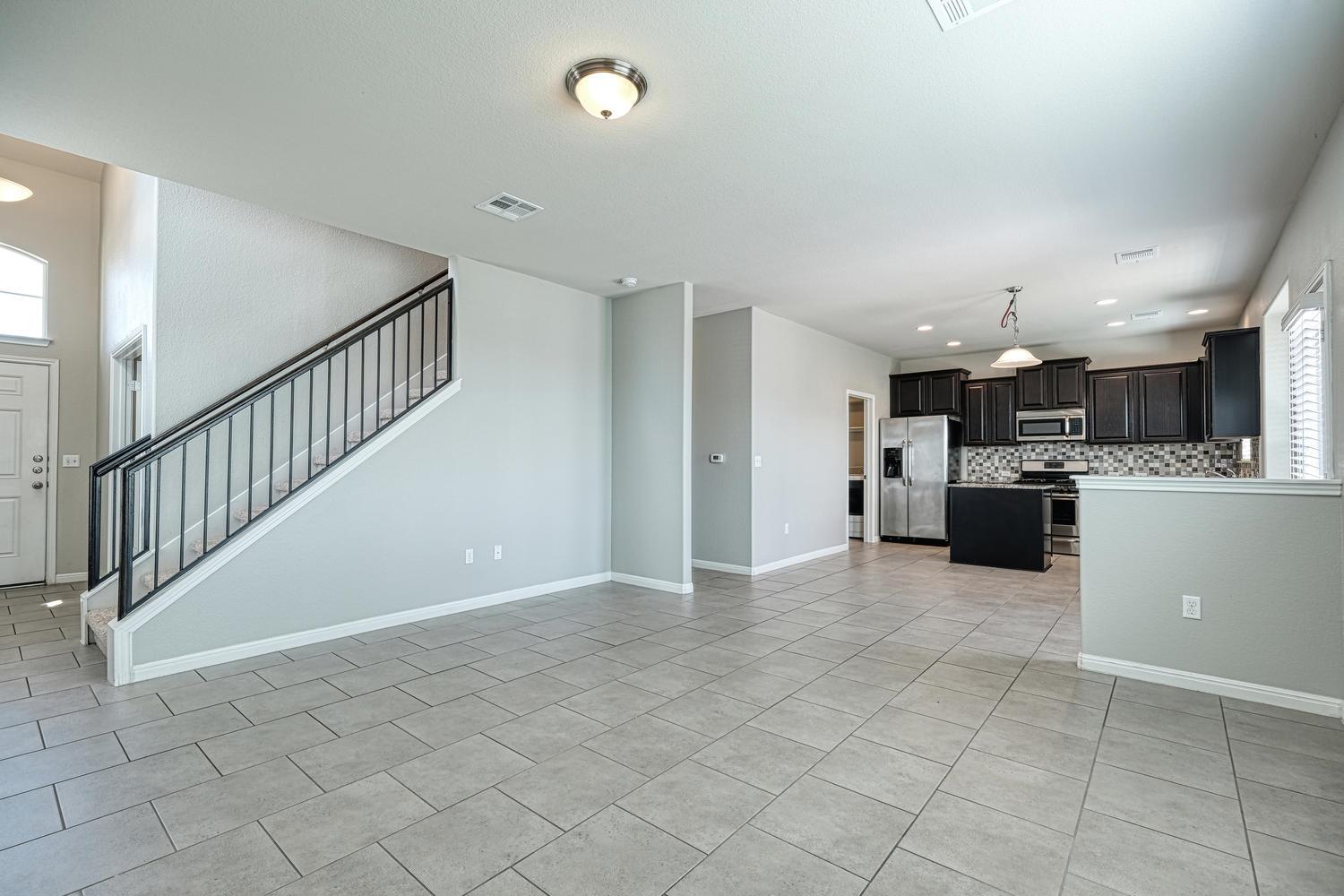 100 Northern Flicker St Property Photo 5