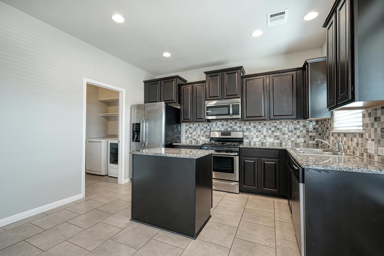 100 Northern Flicker St Property Photo 7