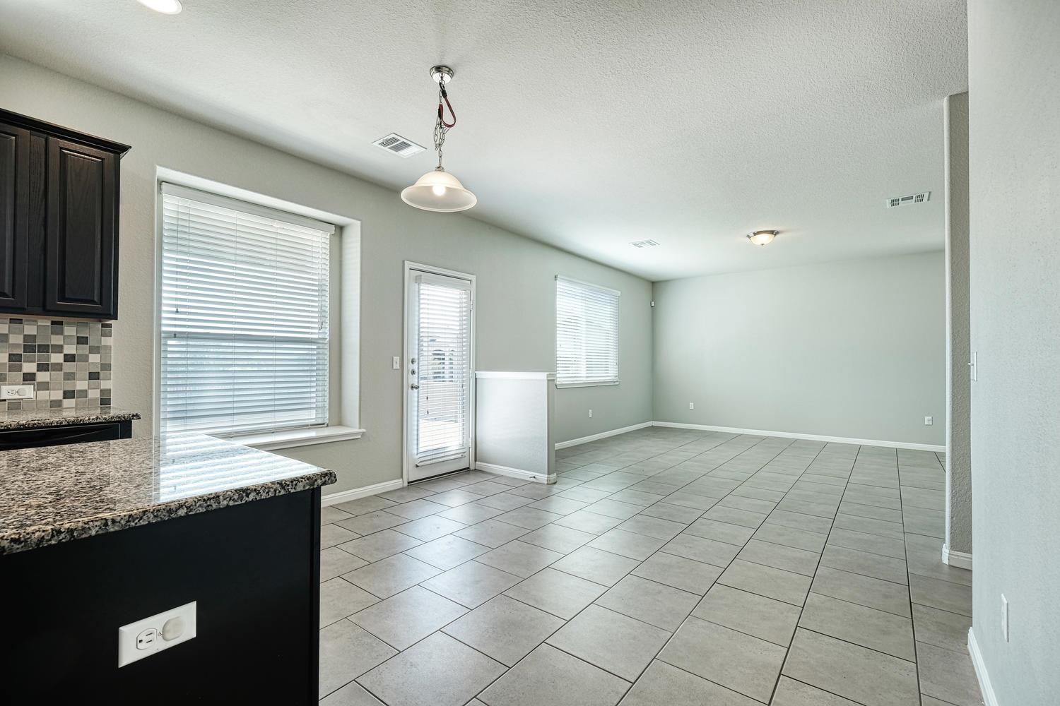 100 Northern Flicker St Property Photo 10
