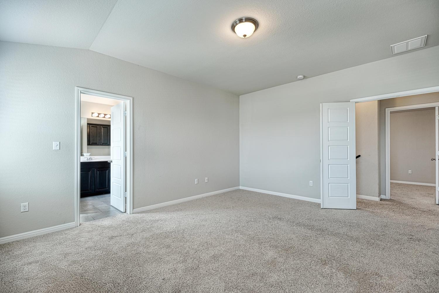 100 Northern Flicker St Property Photo 11