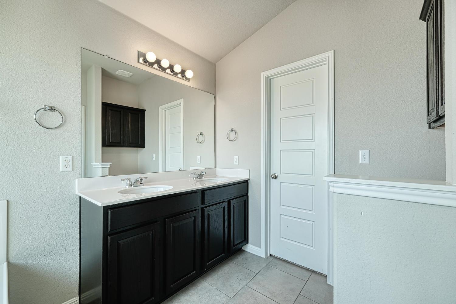 100 Northern Flicker St Property Photo 13