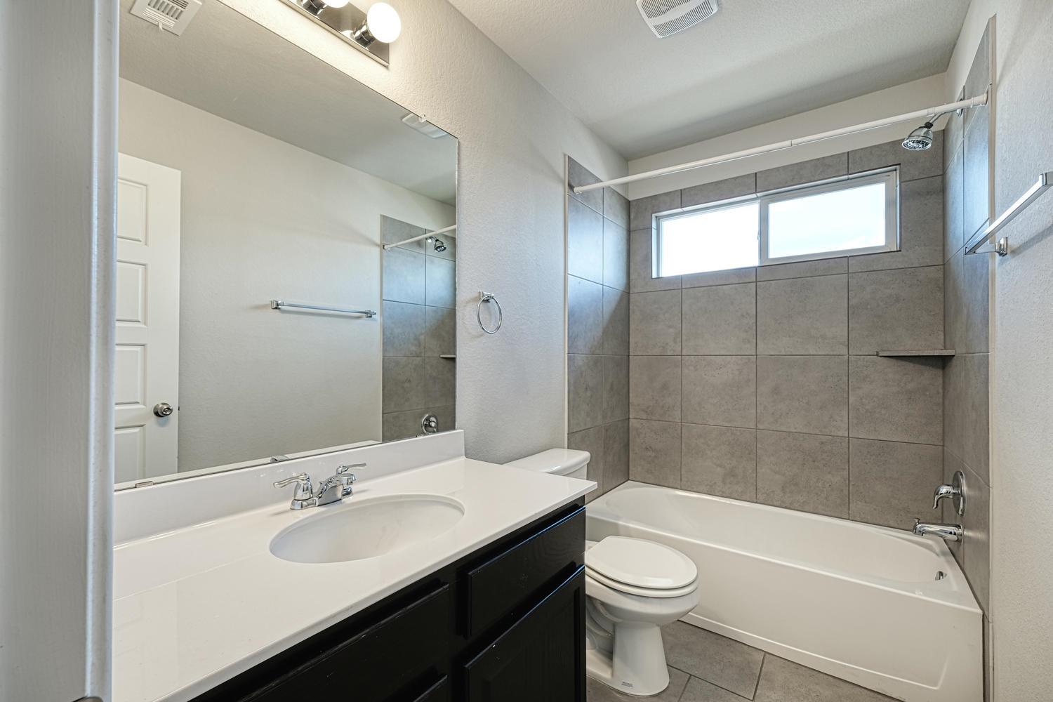 100 Northern Flicker St Property Photo 16