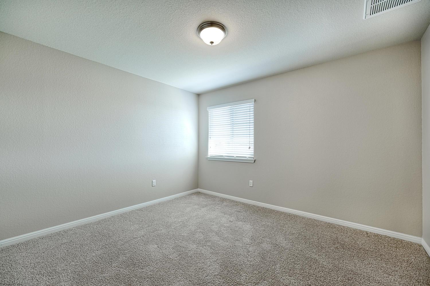 100 Northern Flicker St Property Photo 18