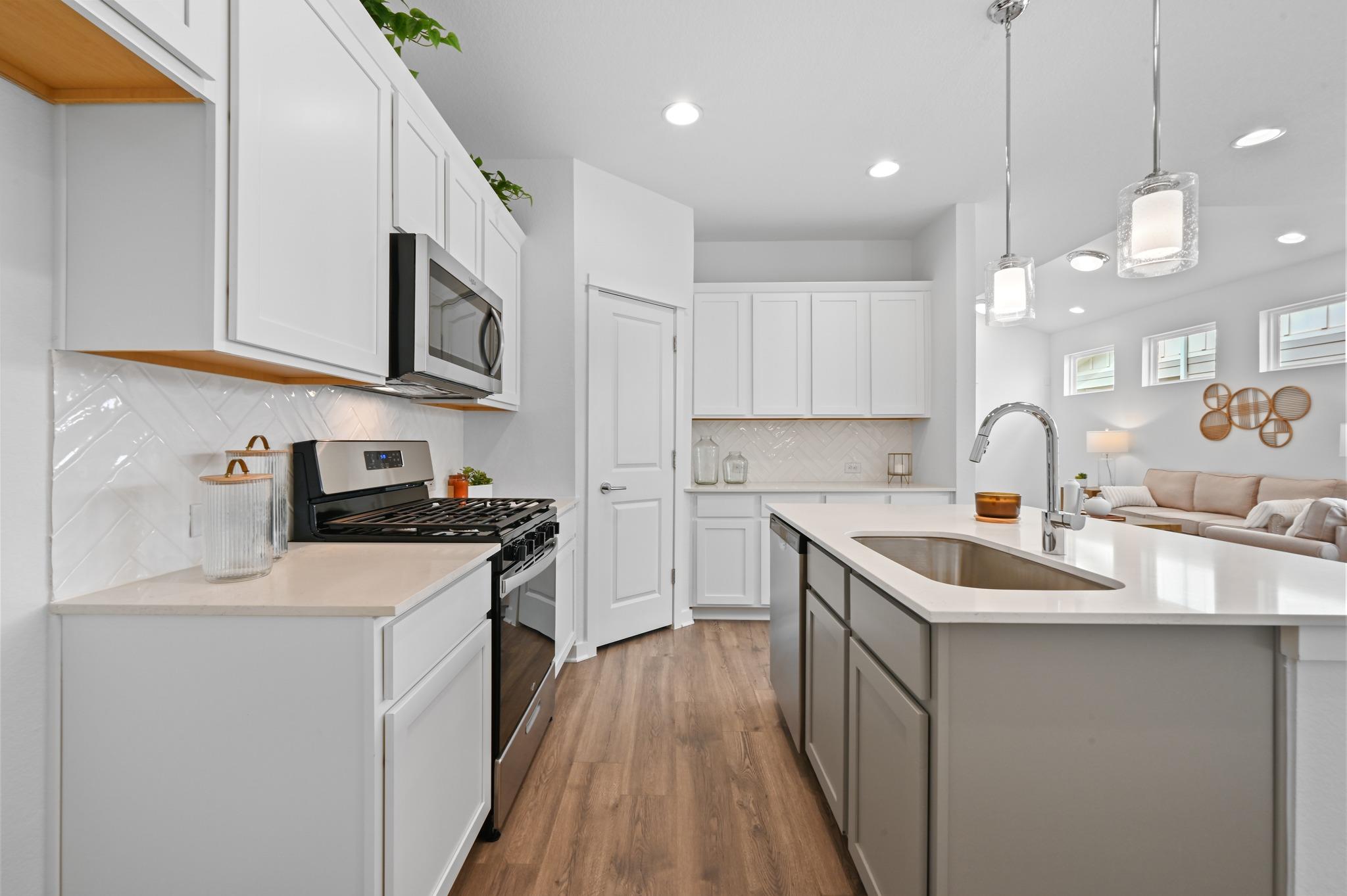 513 Burlington Dr #b Property Photo 11
