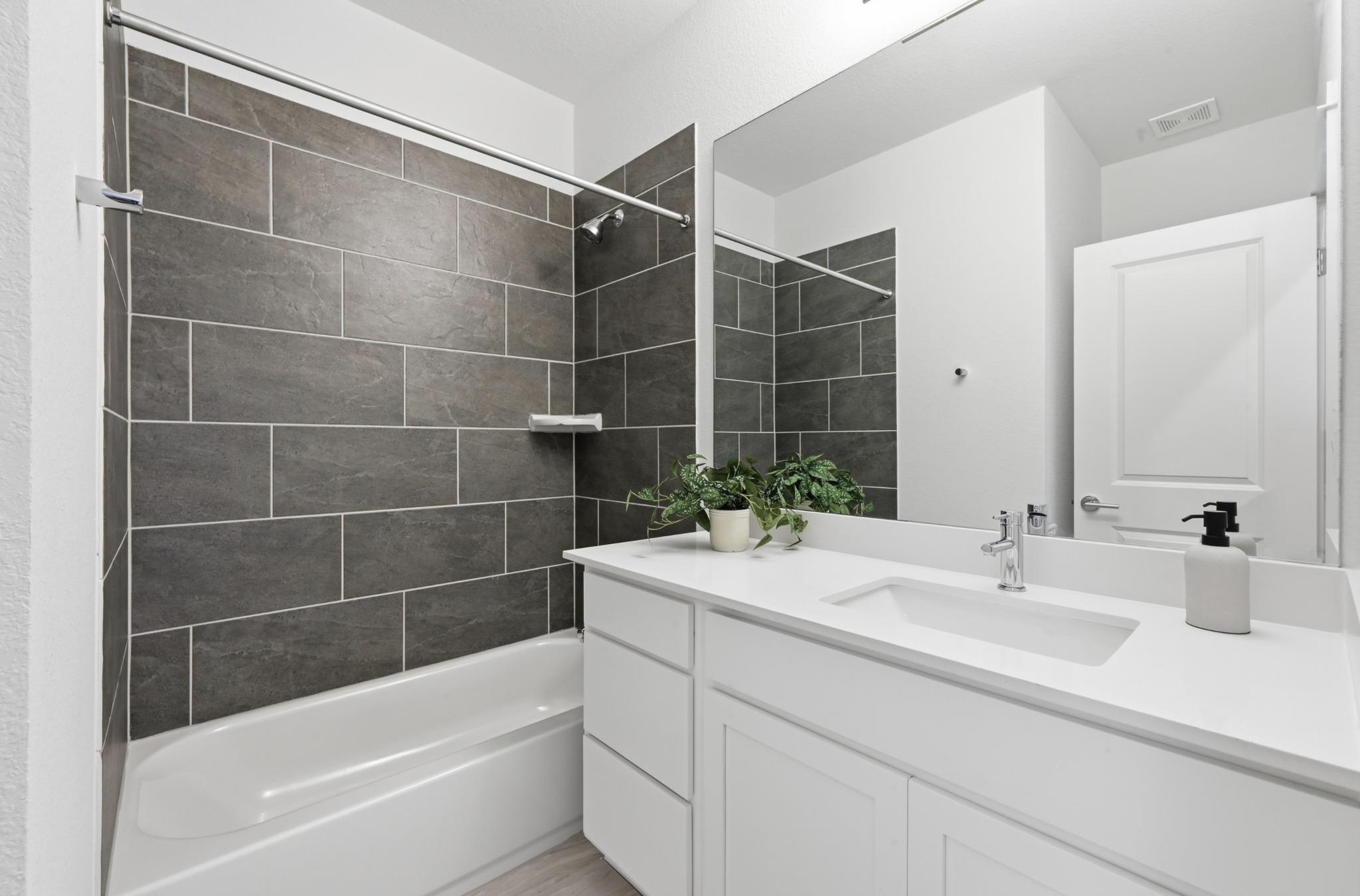 513 Burlington Dr #b Property Photo 21