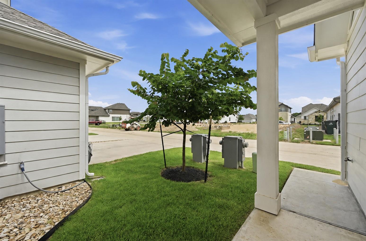513 Burlington Dr #b Property Photo 23