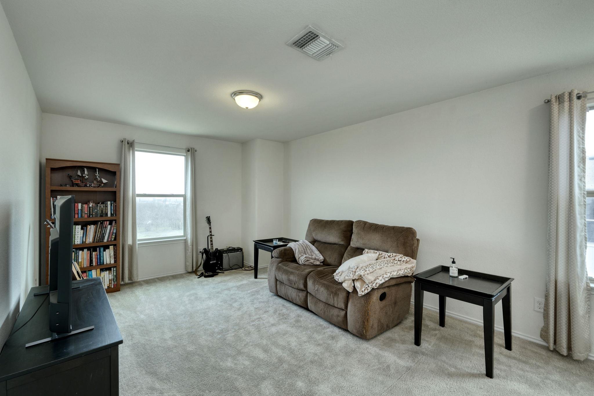 13505 Abraham Lincoln St Property Photo 17