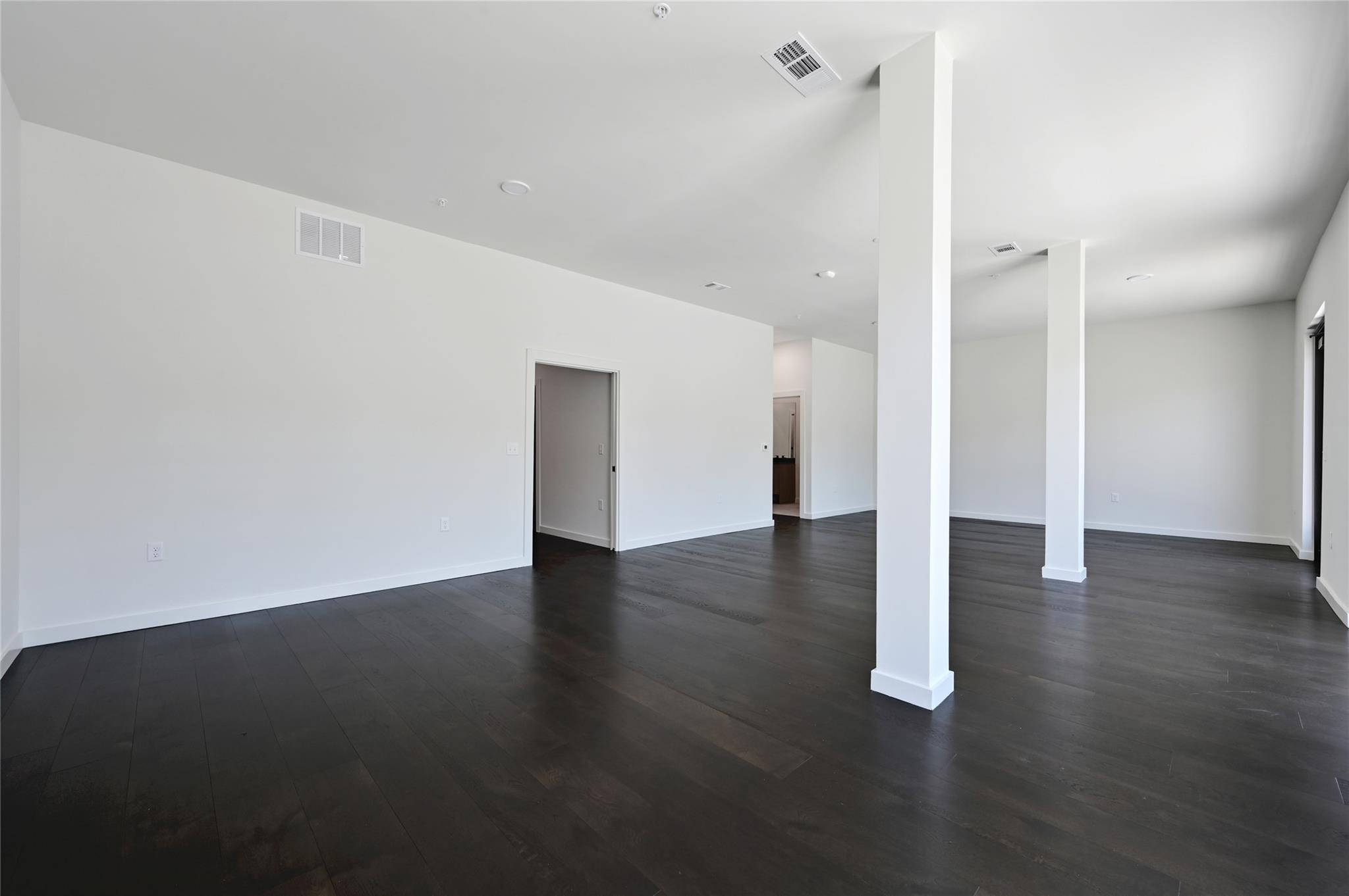 2209 S 1st St #107 Property Photo 10