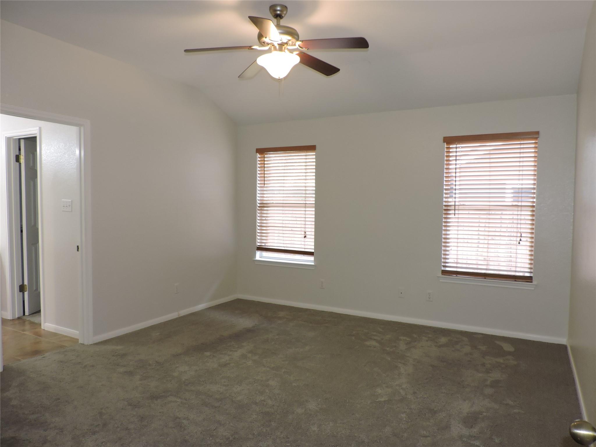 1404 Peachtree Valley Dr Property Photo 18
