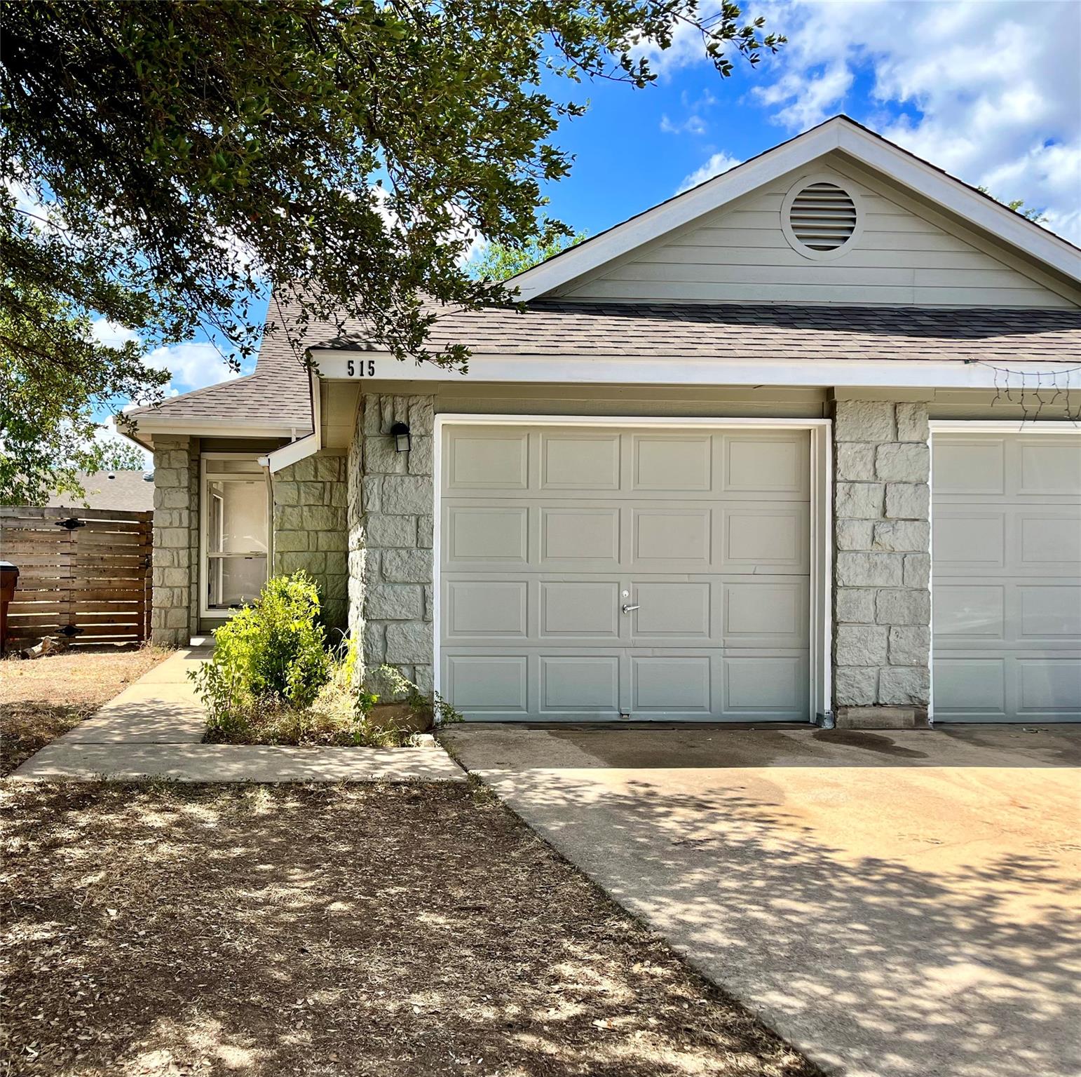 515 Gregory Ct Property Photo 1