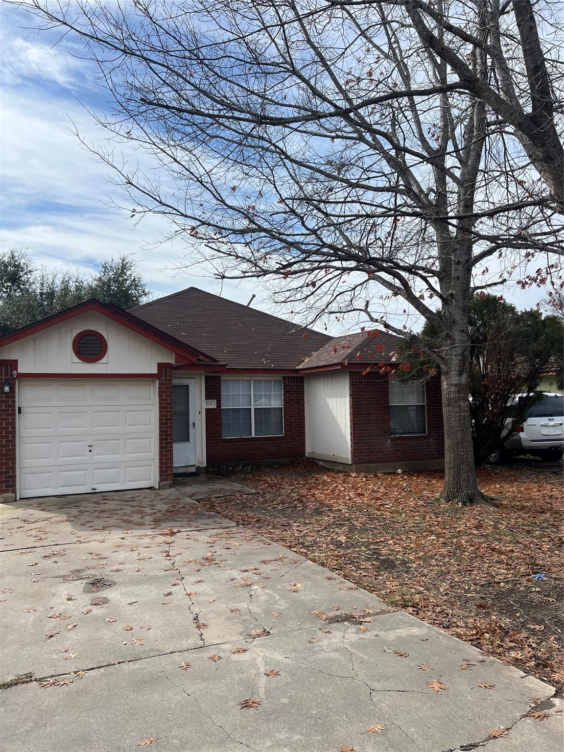 208 Jan Ln Property Photo 2