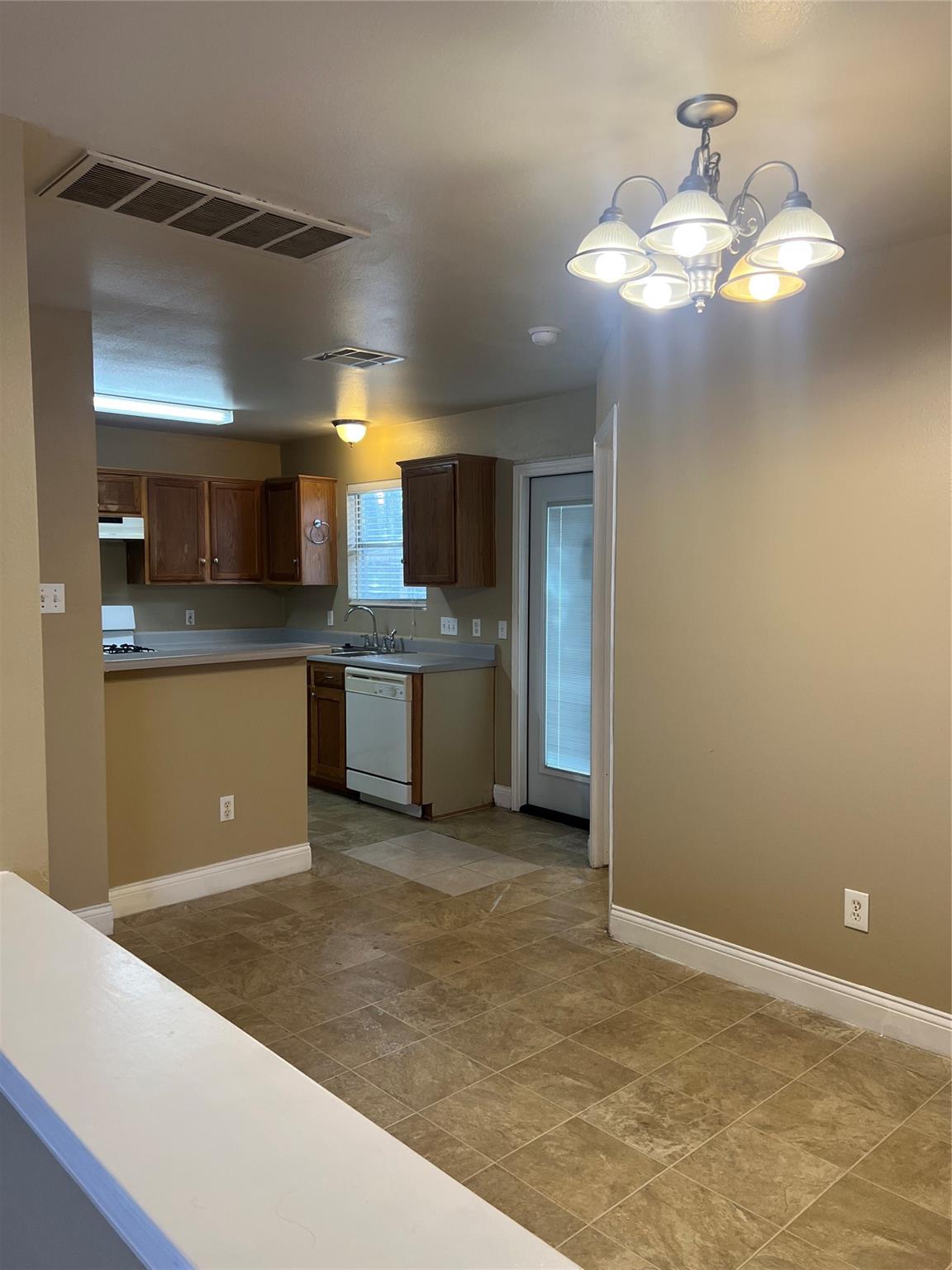 208 Jan Ln Property Photo 6