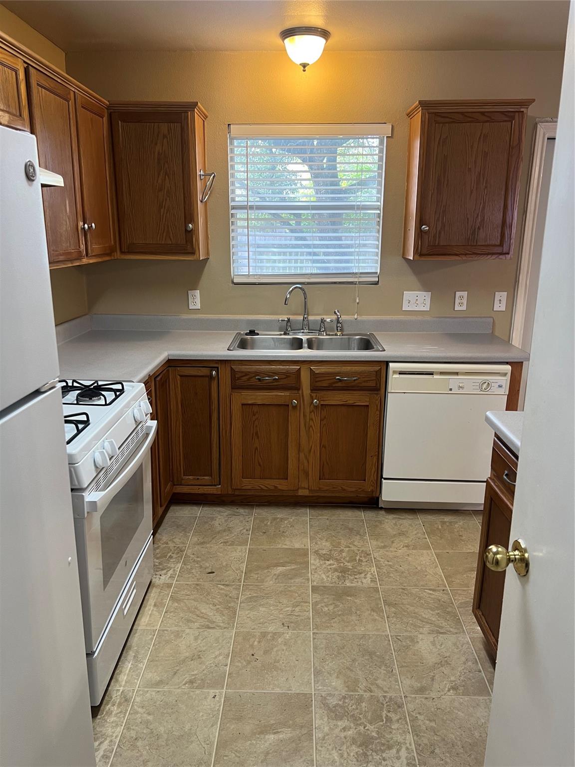 208 Jan Ln Property Photo 10