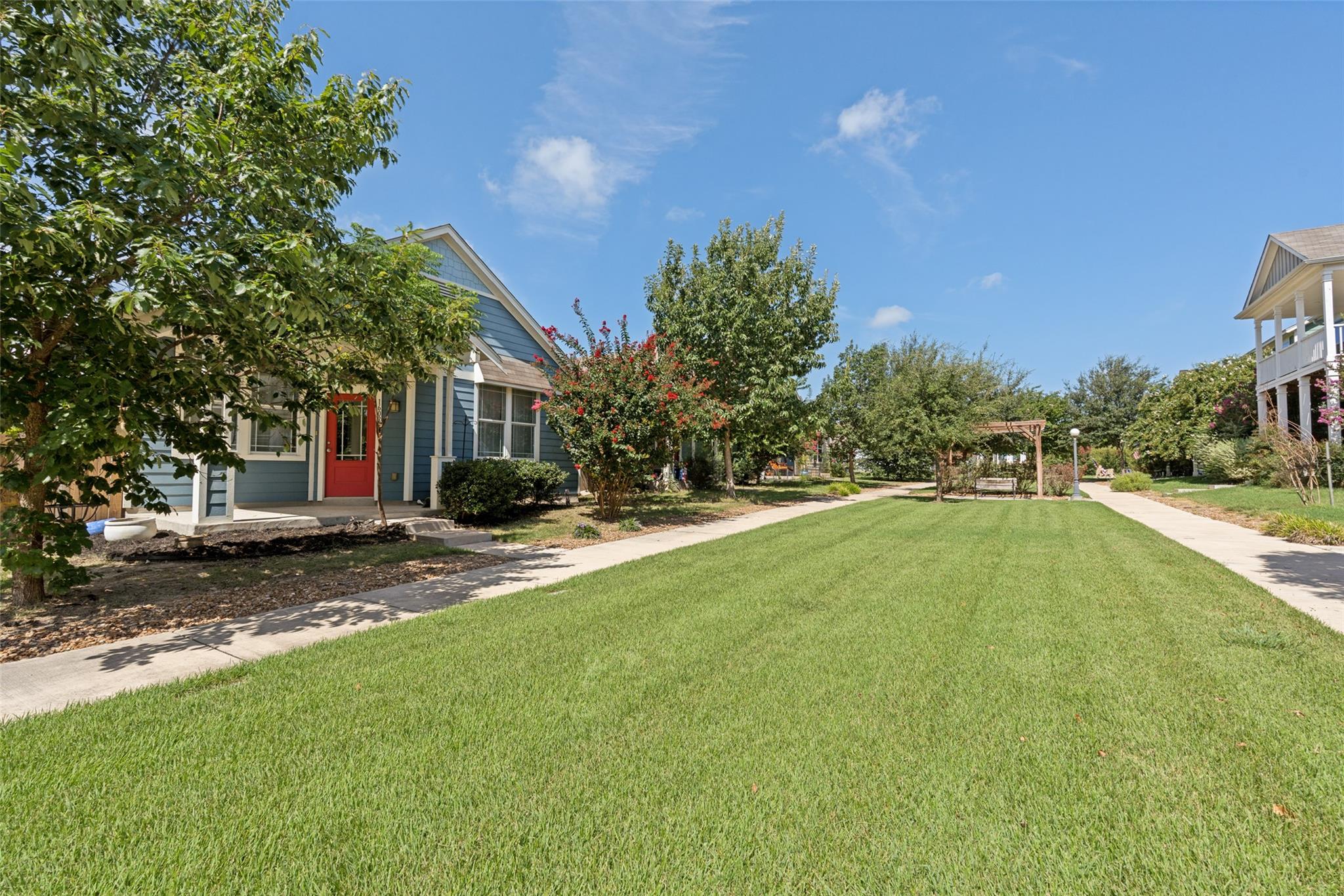 1609 Arbor Knot Dr Property Photo 2