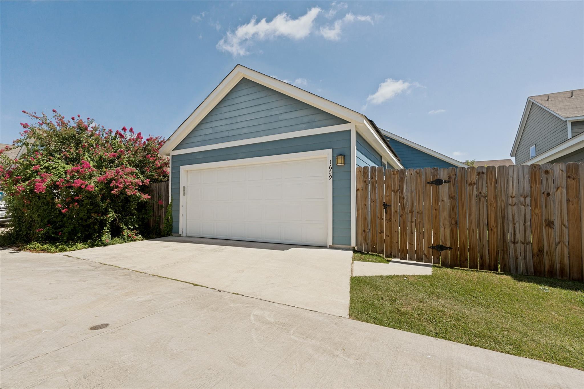 1609 Arbor Knot Dr Property Photo 22