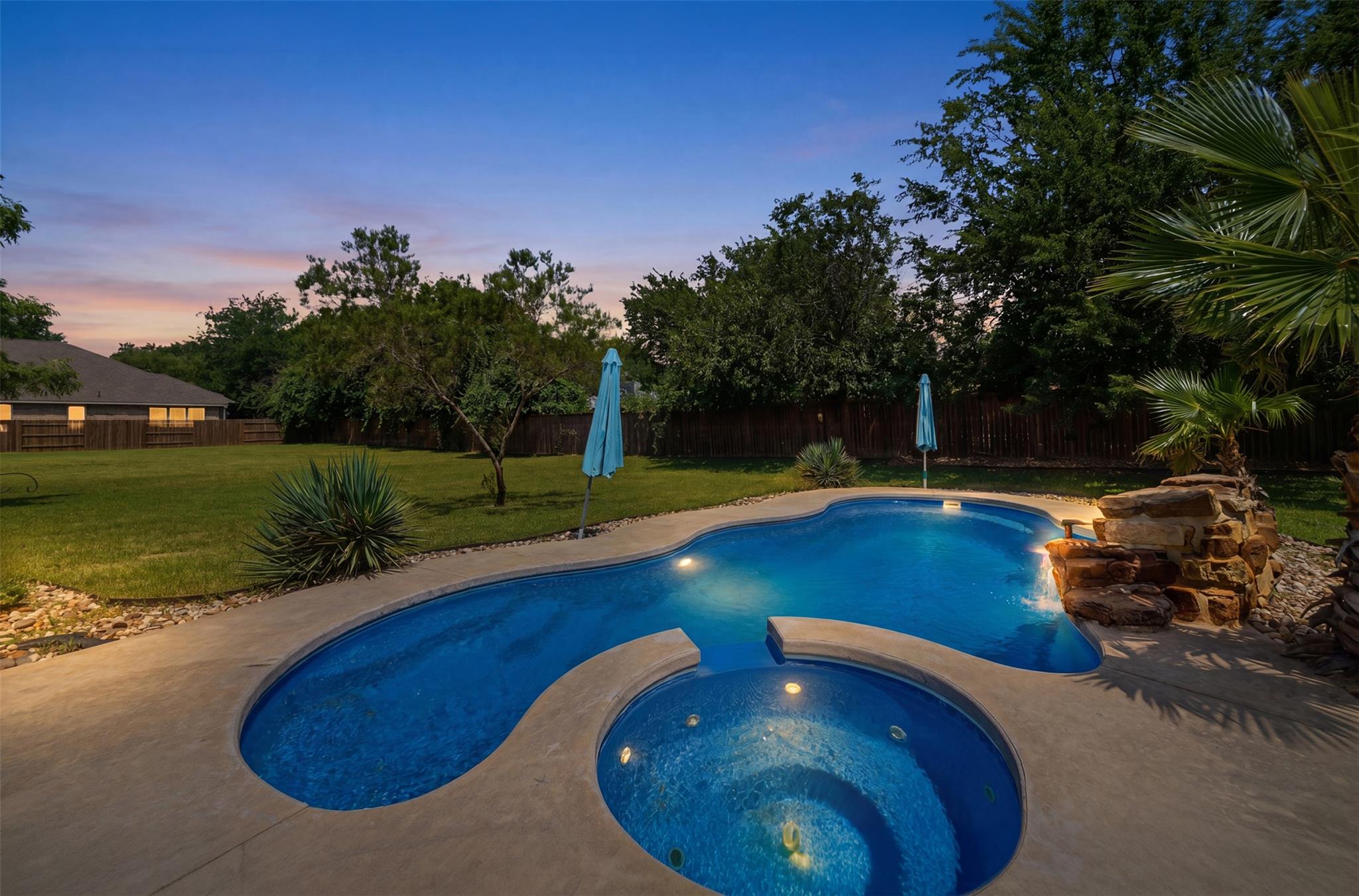 128 Clear Water Pass Property Photo 1