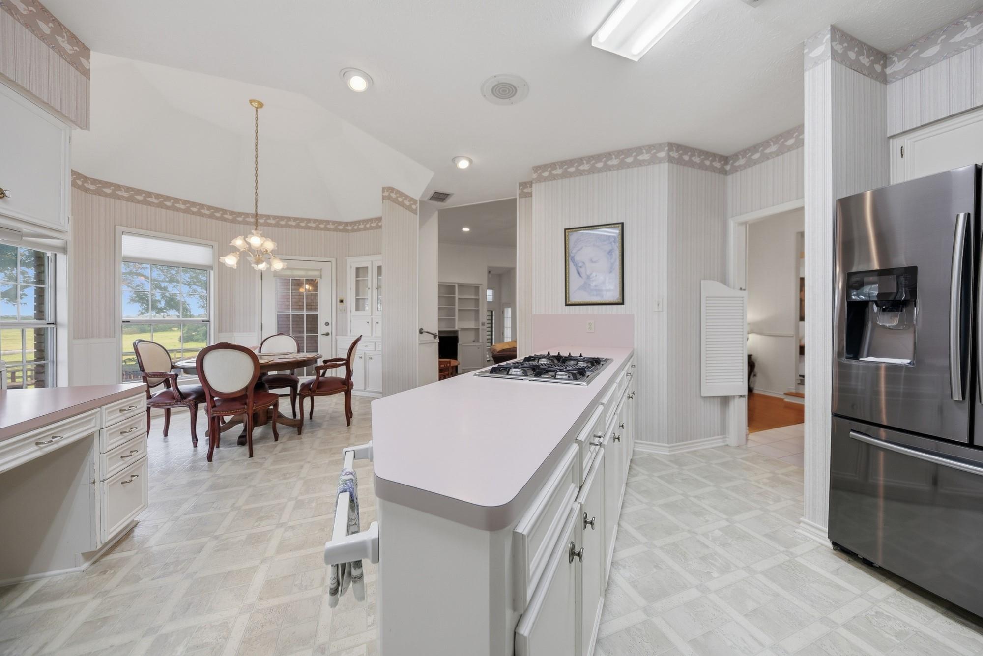 1552 Holub Rd Property Photo 10