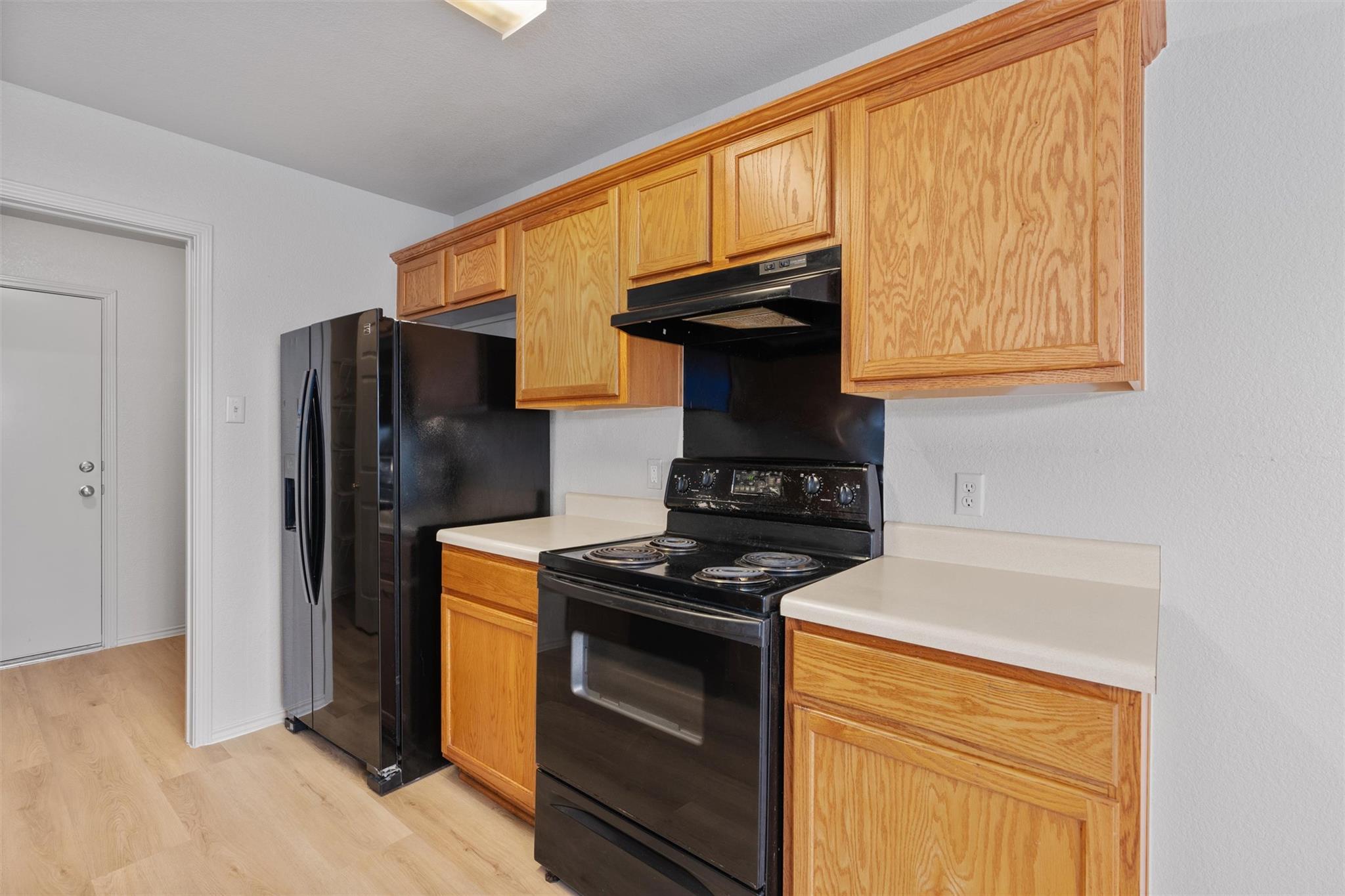 12921 White House St Property Photo 10