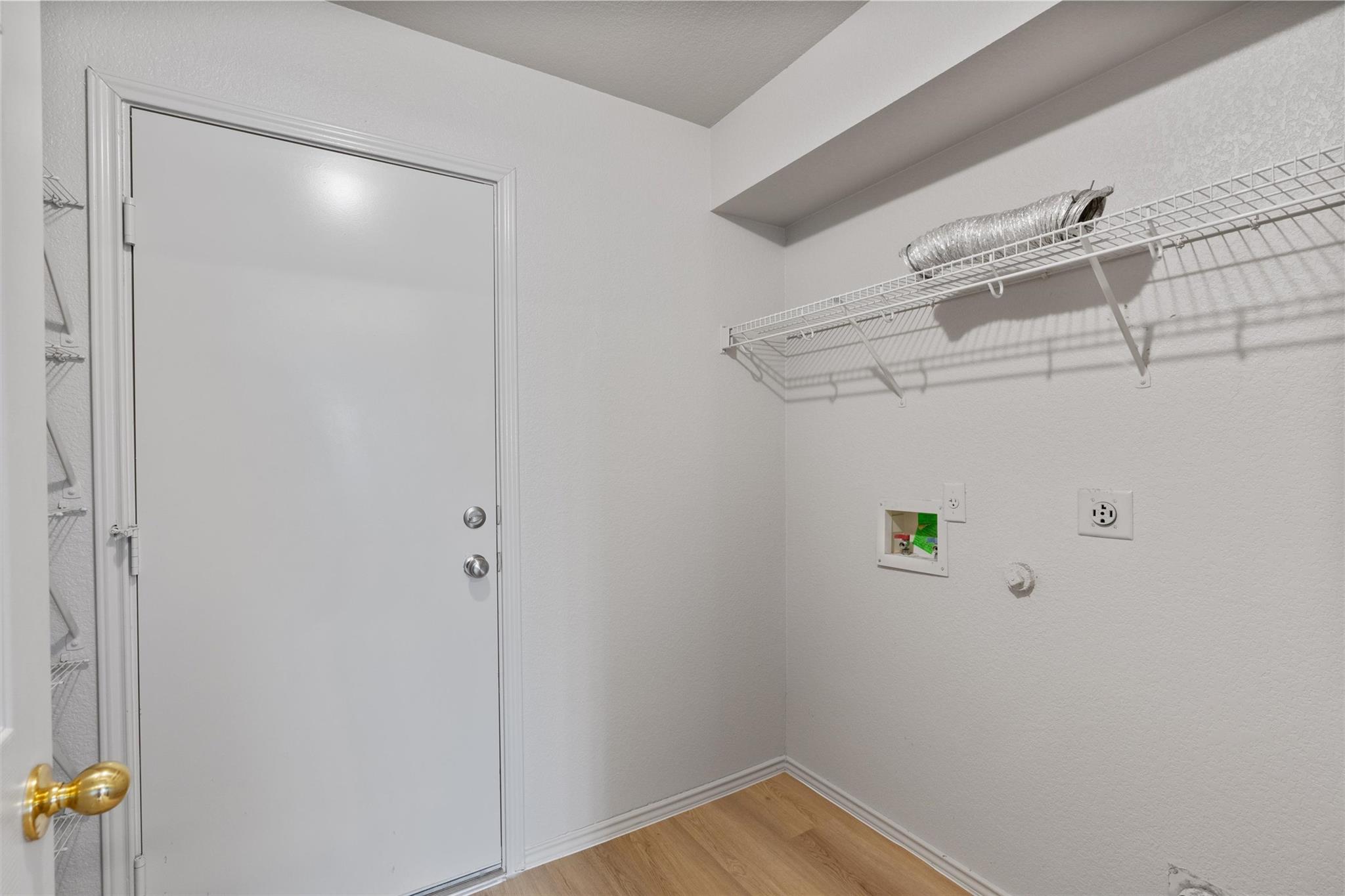 12921 White House St Property Photo 11