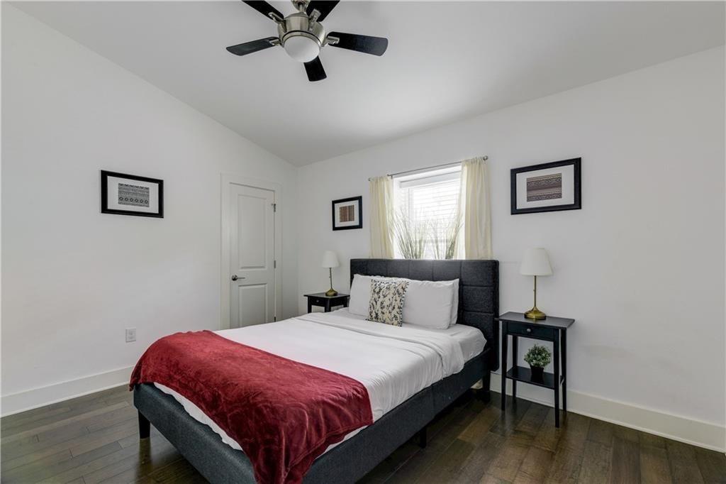 1126 1/2 Chicon St #2 Property Photo 5