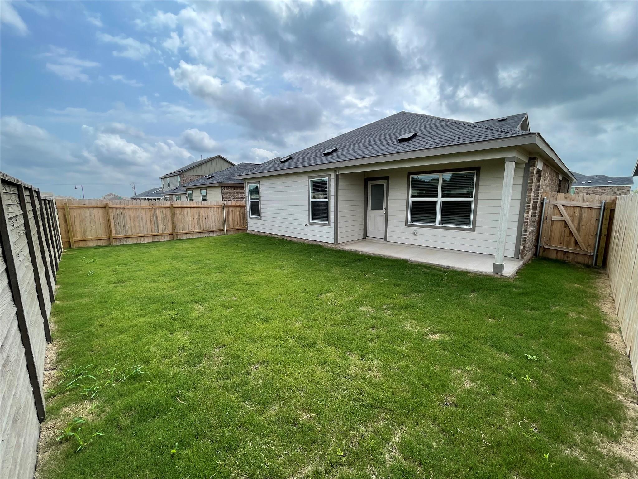 609 Avre Loop Property Photo 2
