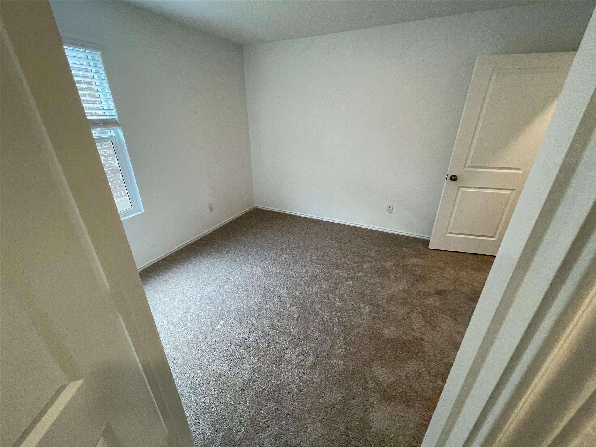 609 Avre Loop Property Photo 6