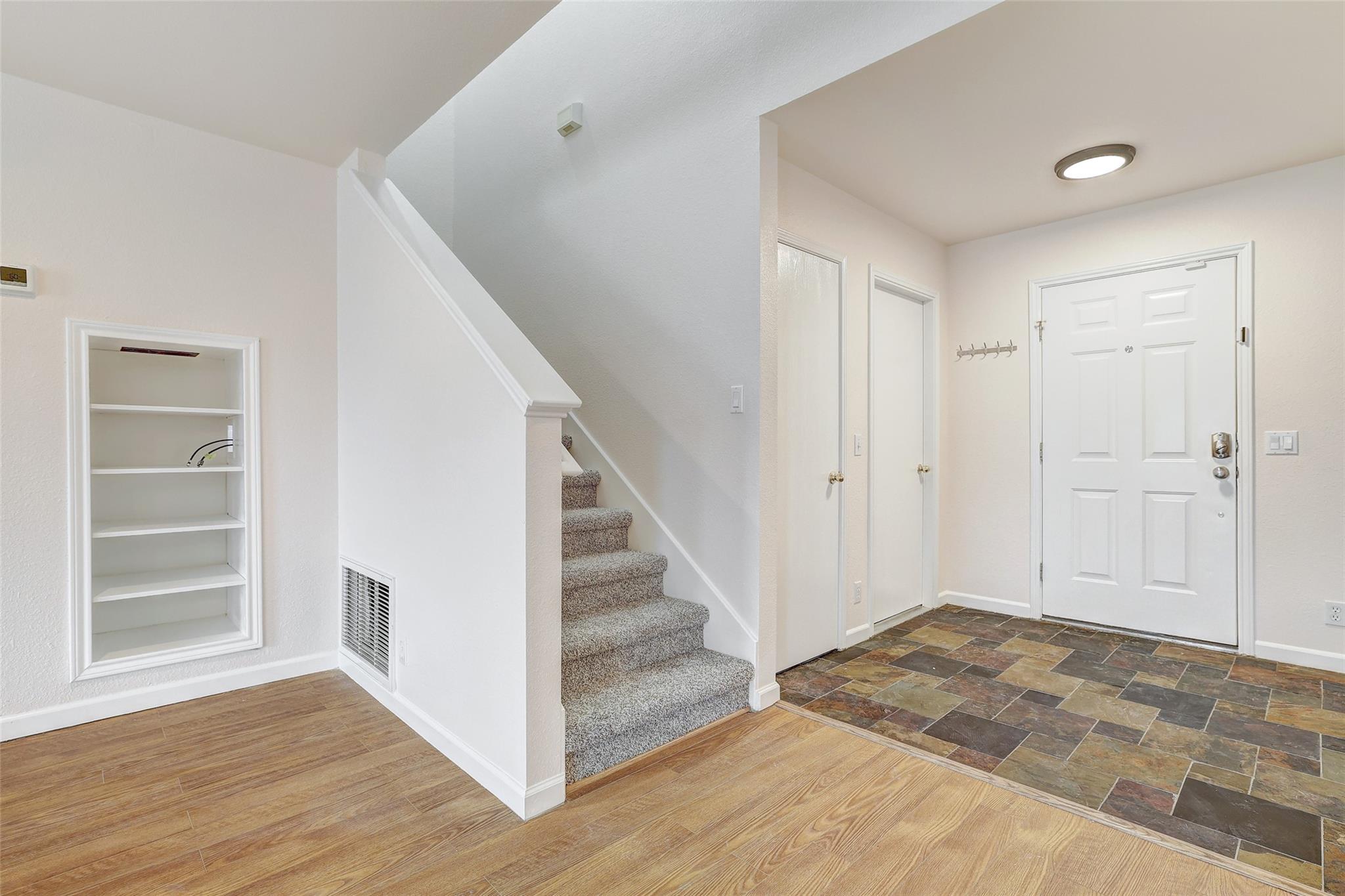 5006 Daymon Ct Property Photo 5