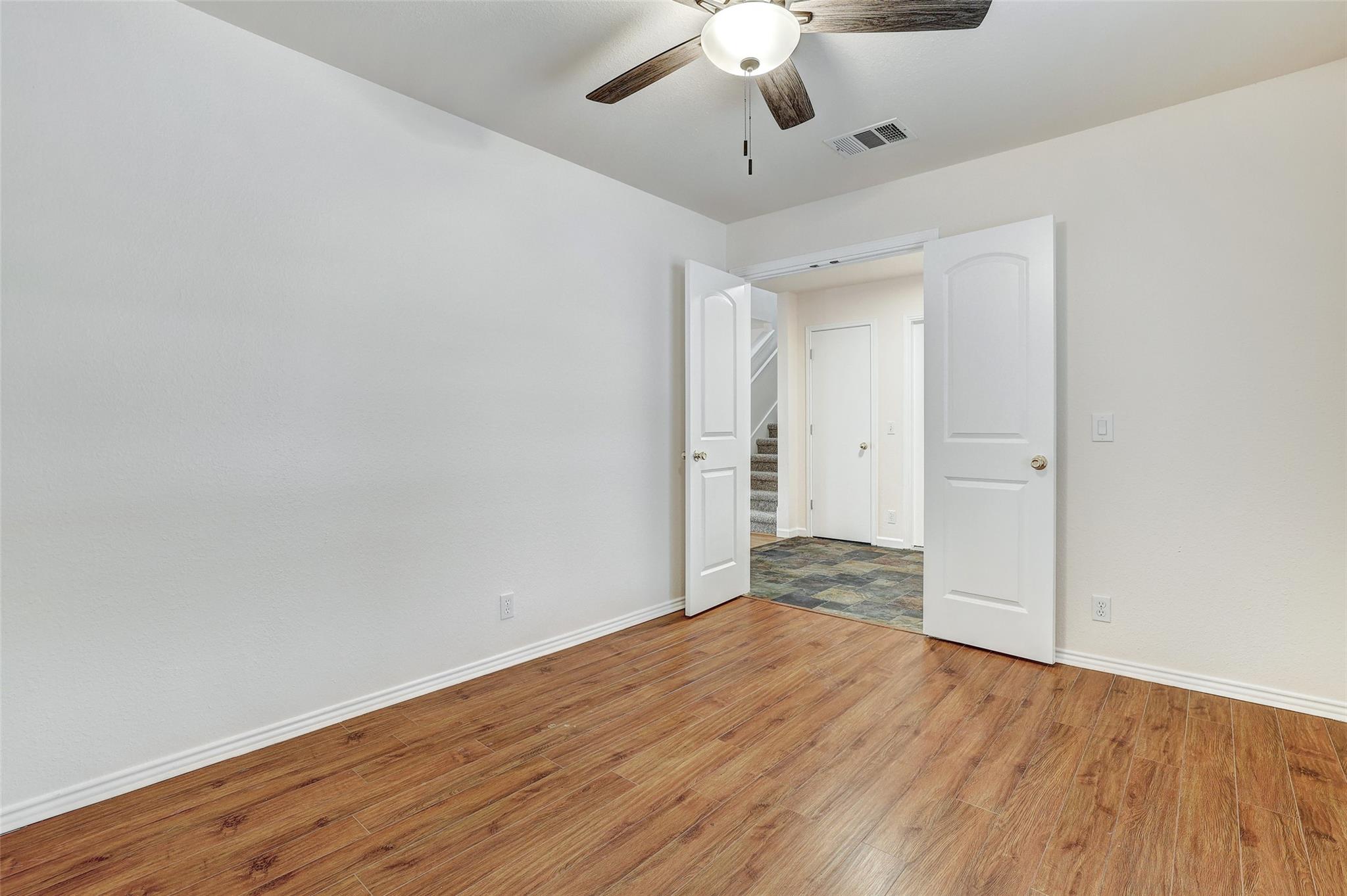 5006 Daymon Ct Property Photo 6