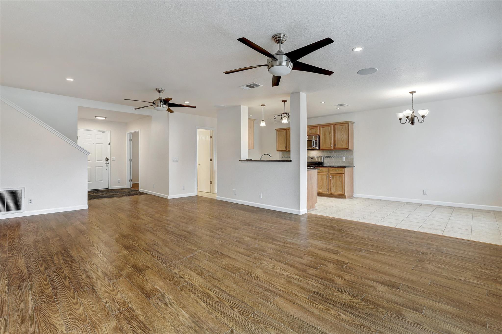 5006 Daymon Ct Property Photo 7