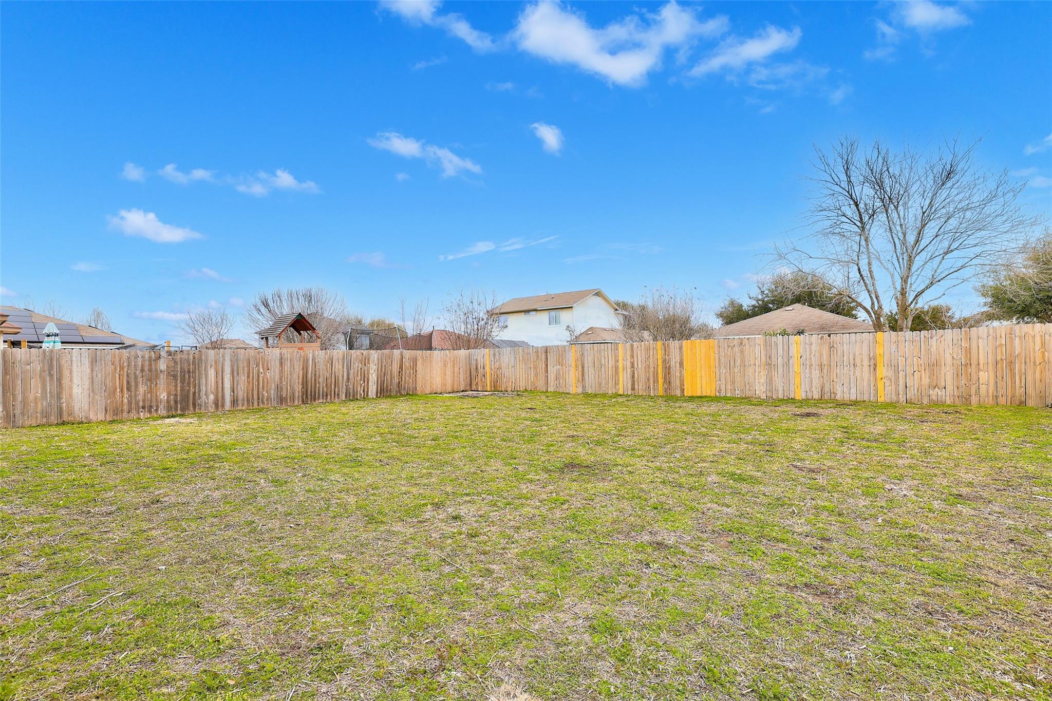 5006 Daymon Ct Property Photo 22