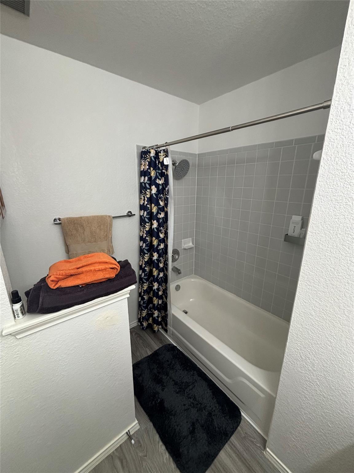 1200 Tetbury Ln Property Photo 21