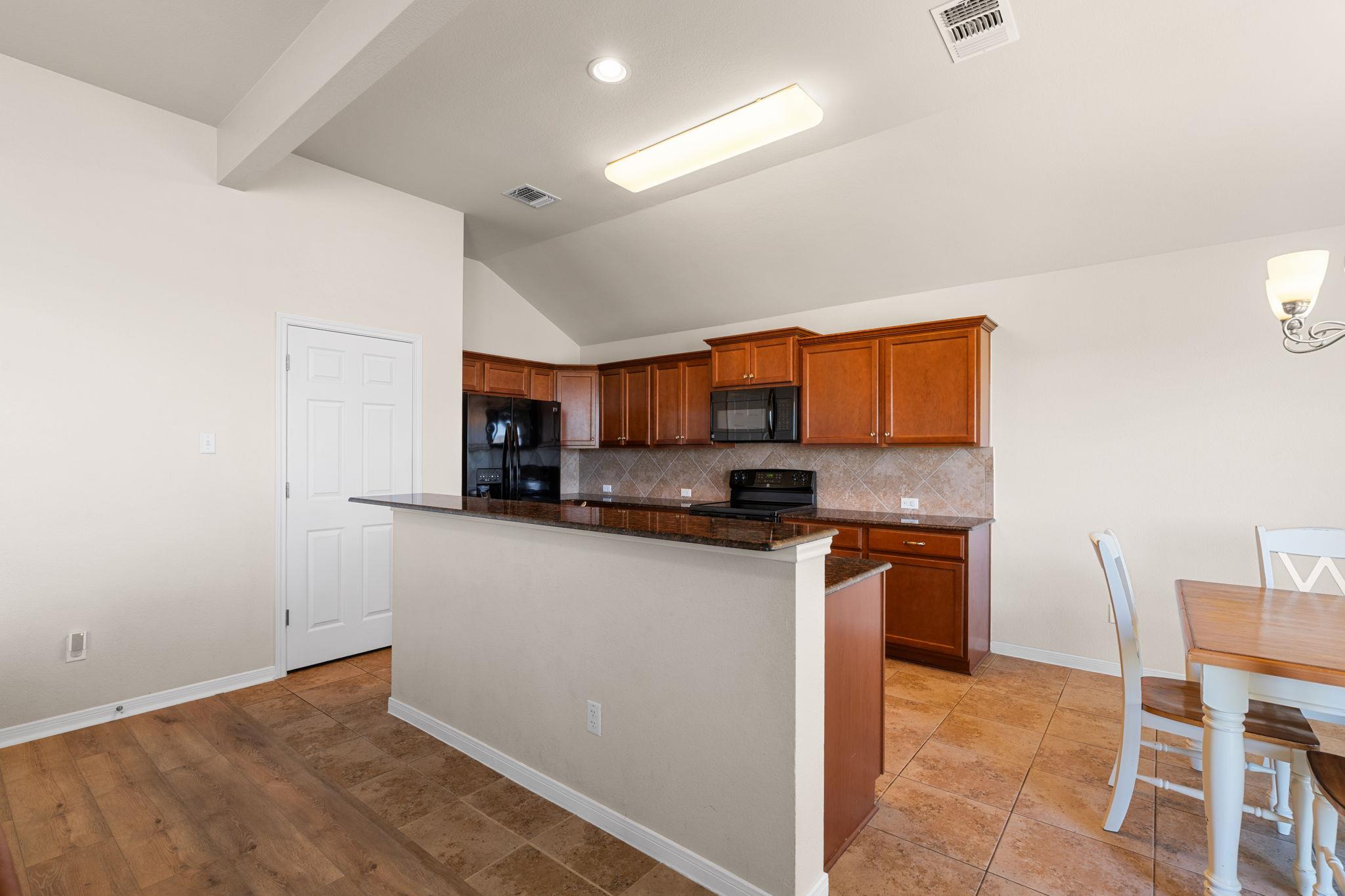 428 Parkfield Ln Property Photo 9