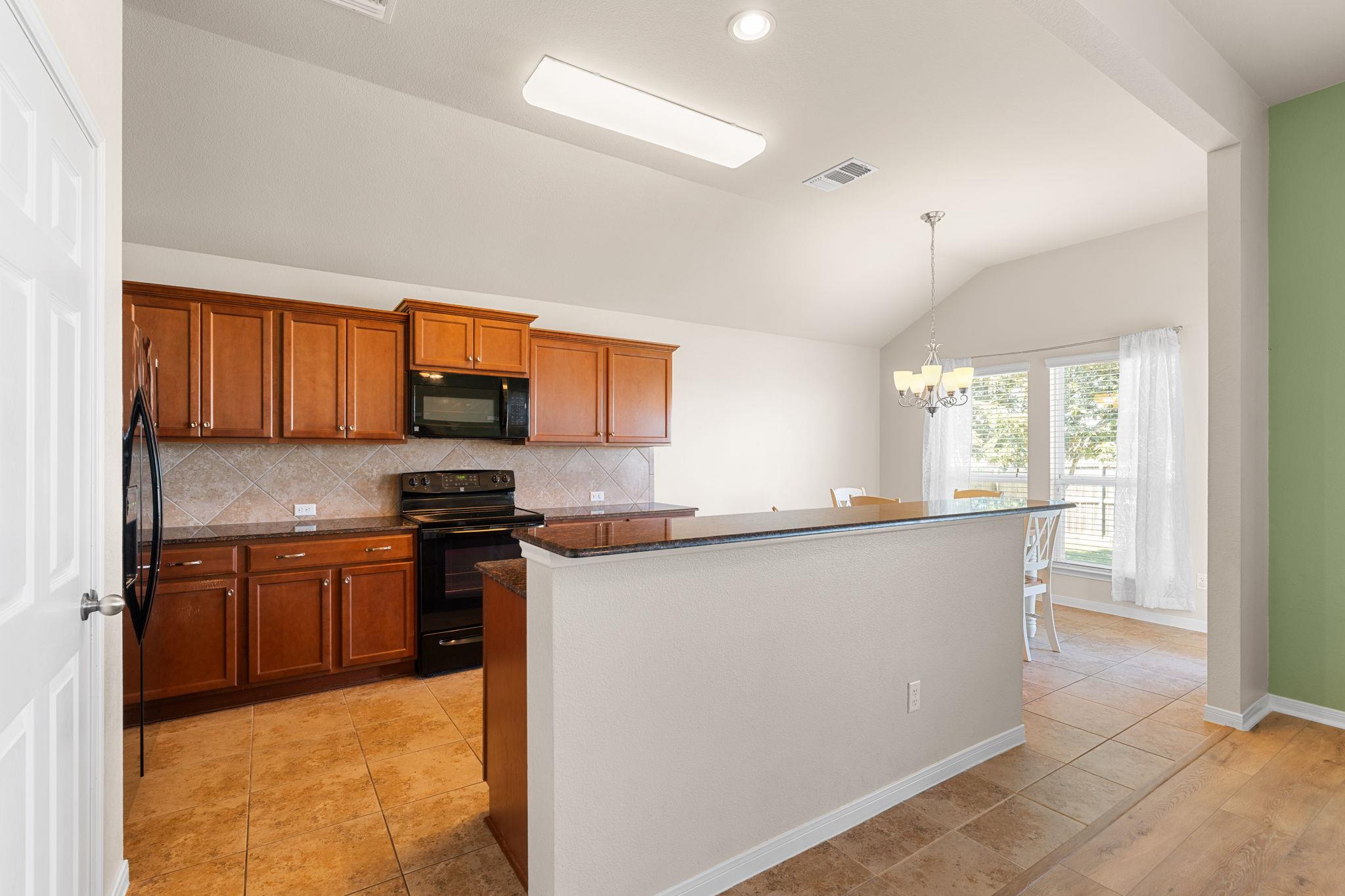 428 Parkfield Ln Property Photo 10
