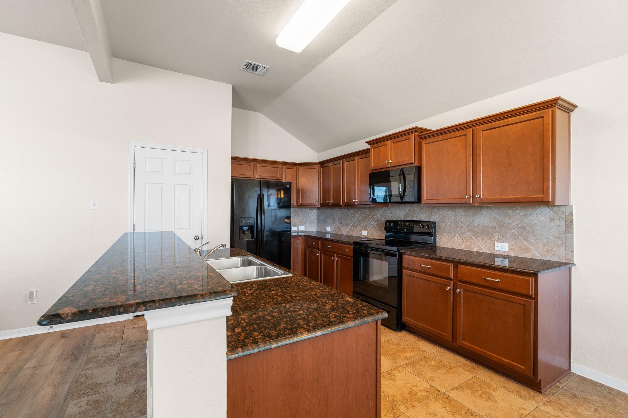 428 Parkfield Ln Property Photo 12