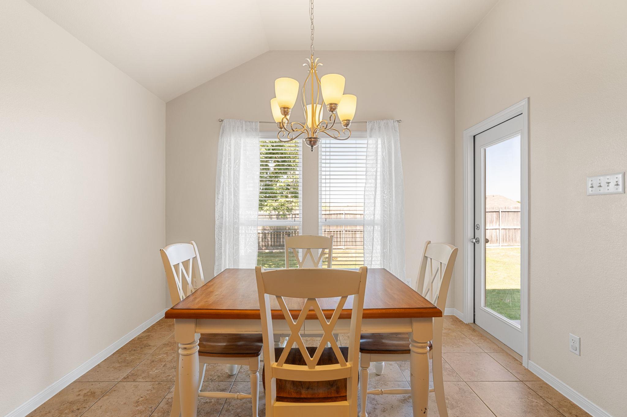 428 Parkfield Ln Property Photo 16