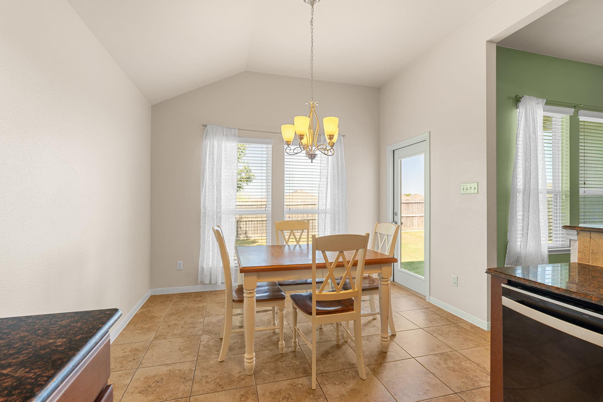 428 Parkfield Ln Property Photo 17