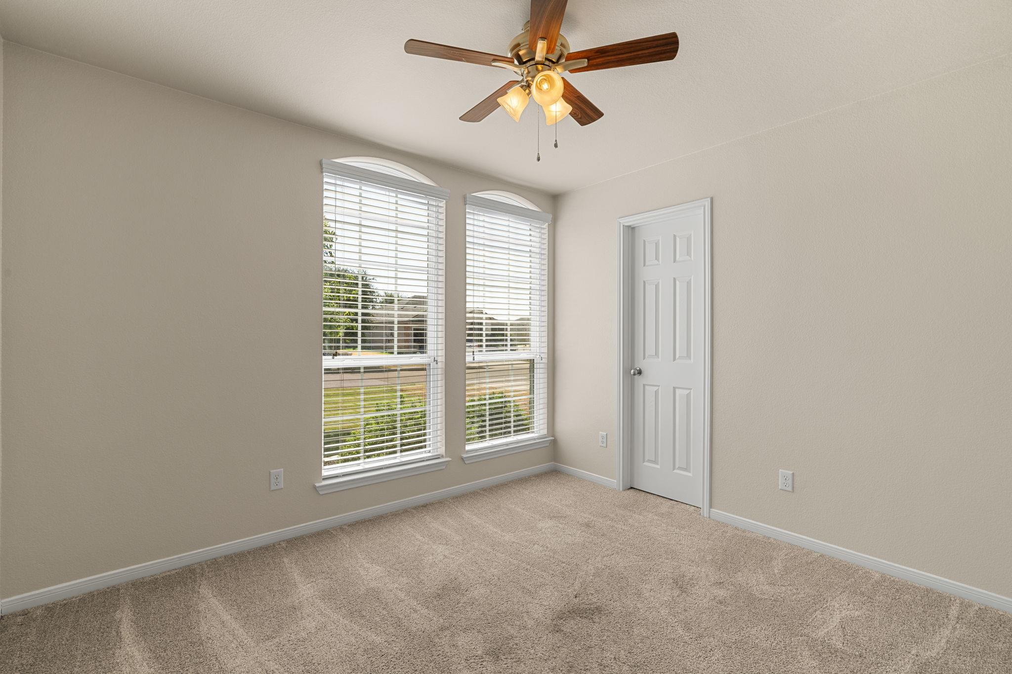 428 Parkfield Ln Property Photo 24