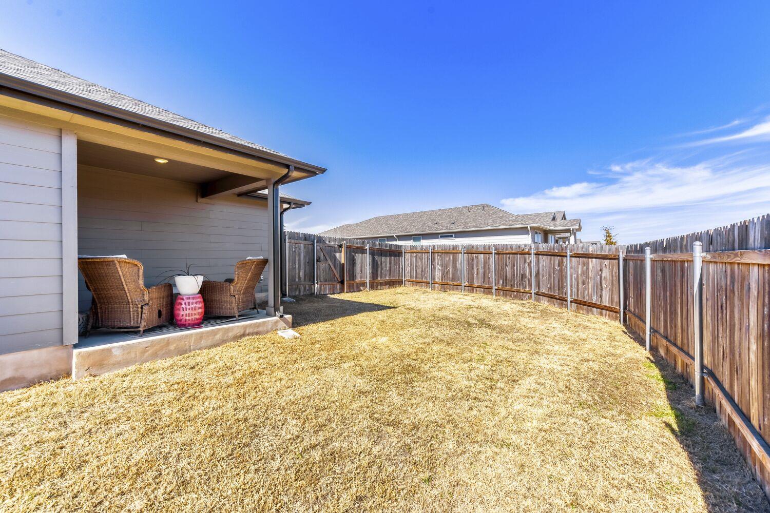 1005 Main St Property Photo 26